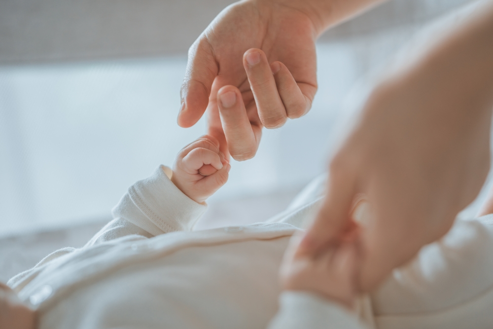 Tereza Hlůšková, která byla dříve vězněná v Pákistánu, porodila syna. Na sítích se pochlubila jeho fotkou