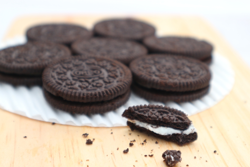 Američtí vědci zkoumali sušenky Oreo. Působí podle nich podobně jako tvrdé návykové látky